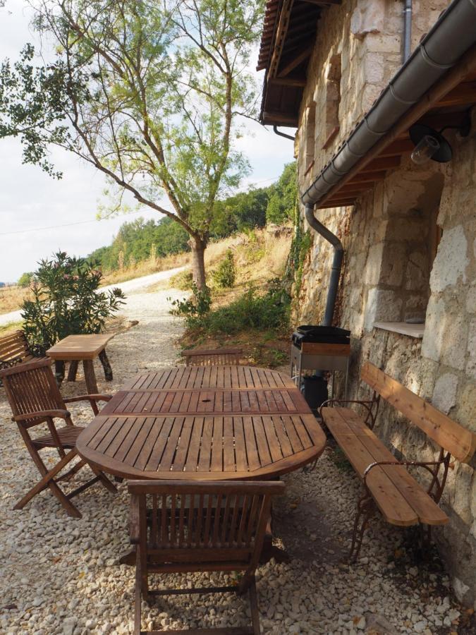 Grand Gite Les Cabanes De Fallot Pour 19 Personnes - Piscine Naturelle L'isle-Bouzon Exterior photo